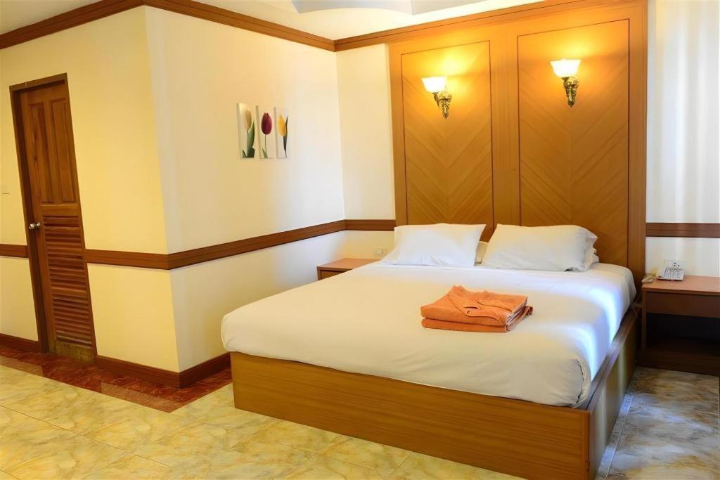 P.72 Hotel Pattaya Eksteriør bilde
